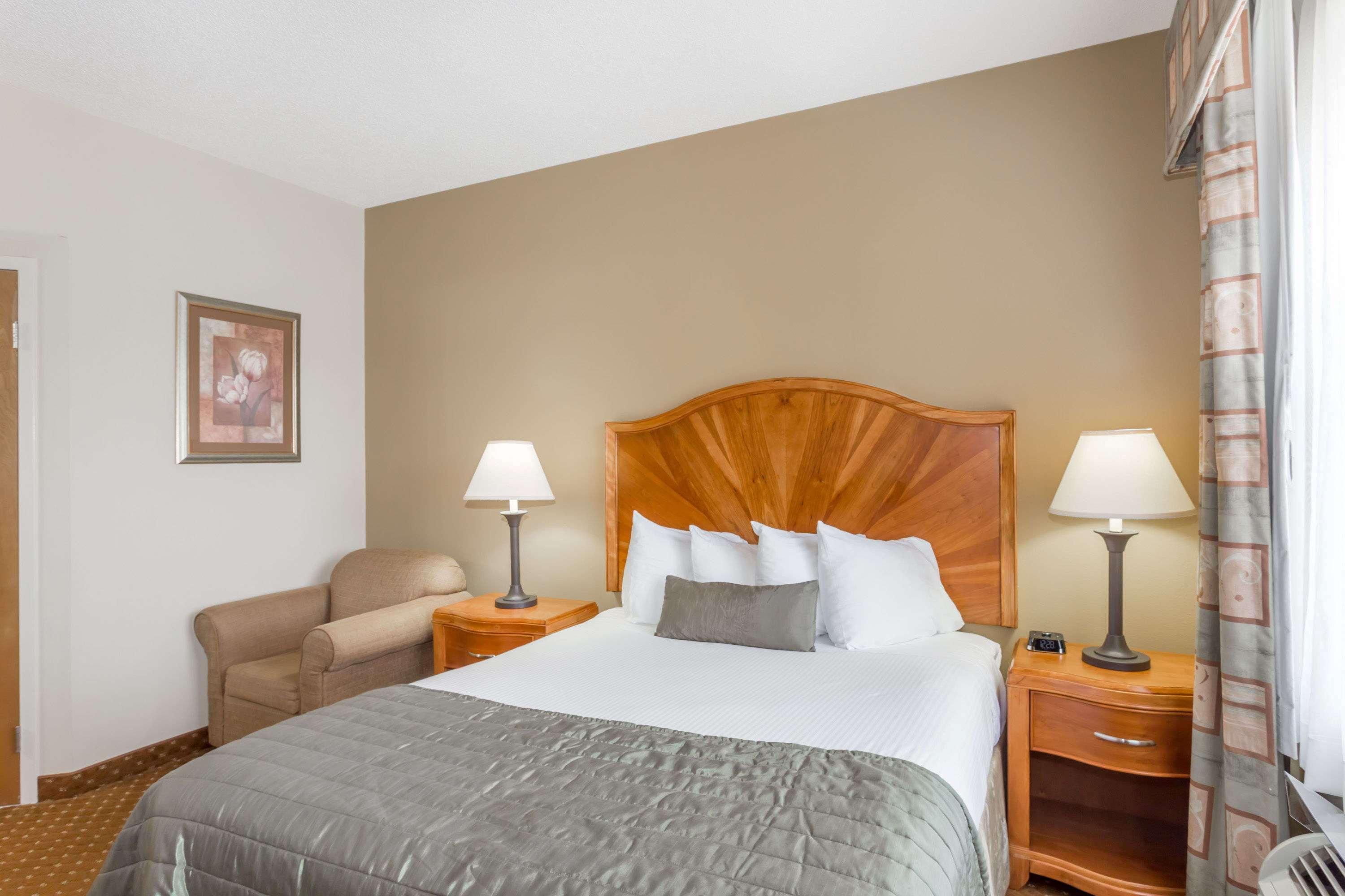 Baymont By Wyndham Asheville/Biltmore Экстерьер фото